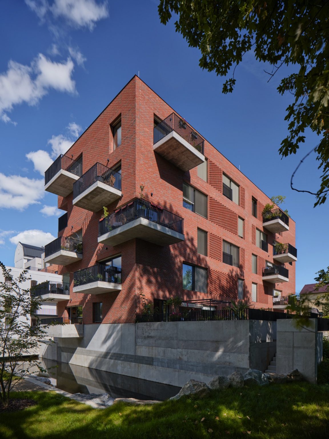 Mars_architects_Zitny_Mlyn_Borsov_BoysPlayNice_03
